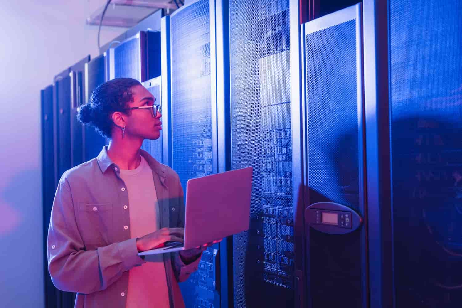 Servidores virtuais privados: por que são essenciais para empreendedores digitais e agências?